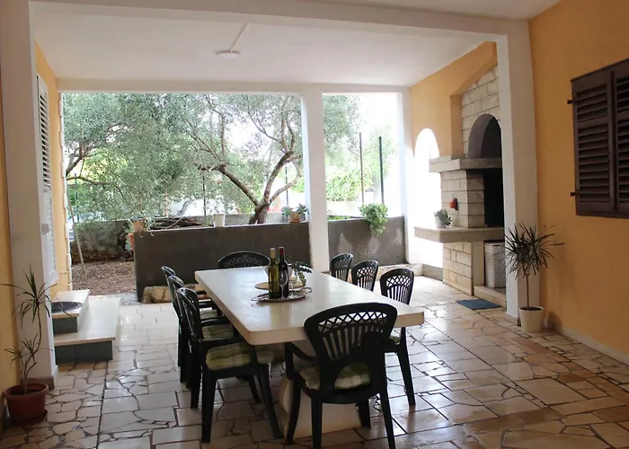 Casa de hóspedes Ivan & Ana 3*