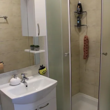 بيت ضيافة Ivan & Ana