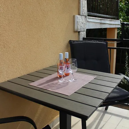 Ivan & Ana كورتْشولا